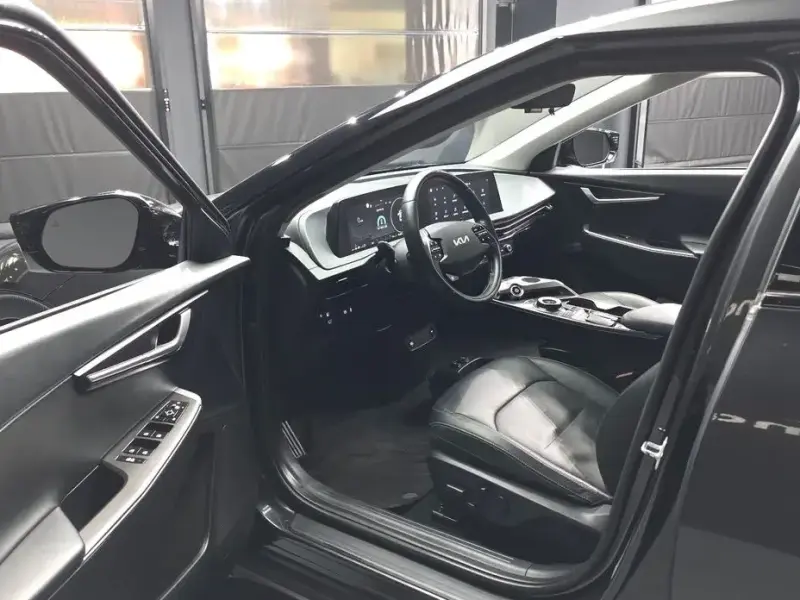 2022 Kia EV6 с пробегом 68 007 км