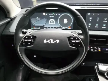 2022 Kia EV6 с пробегом 68 007 км