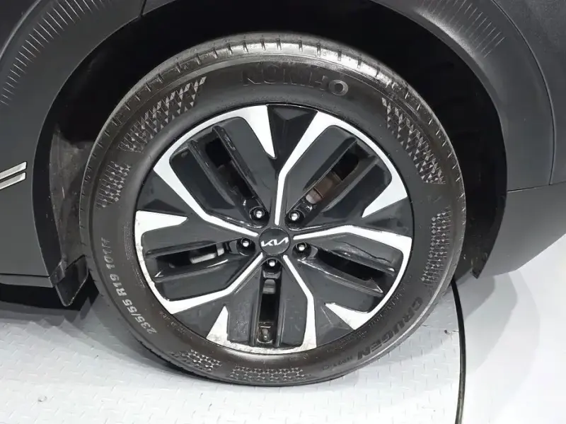 2022 Kia EV6 с пробегом 68 007 км