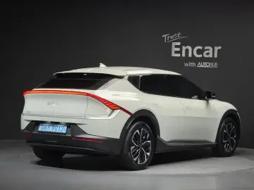 2023 Kia EV6 с пробегом 24 725 км