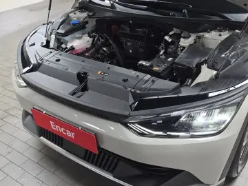 2023 Kia EV6 с пробегом 24 725 км