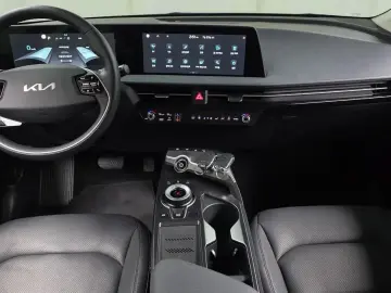 2023 Kia EV6 с пробегом 24 725 км