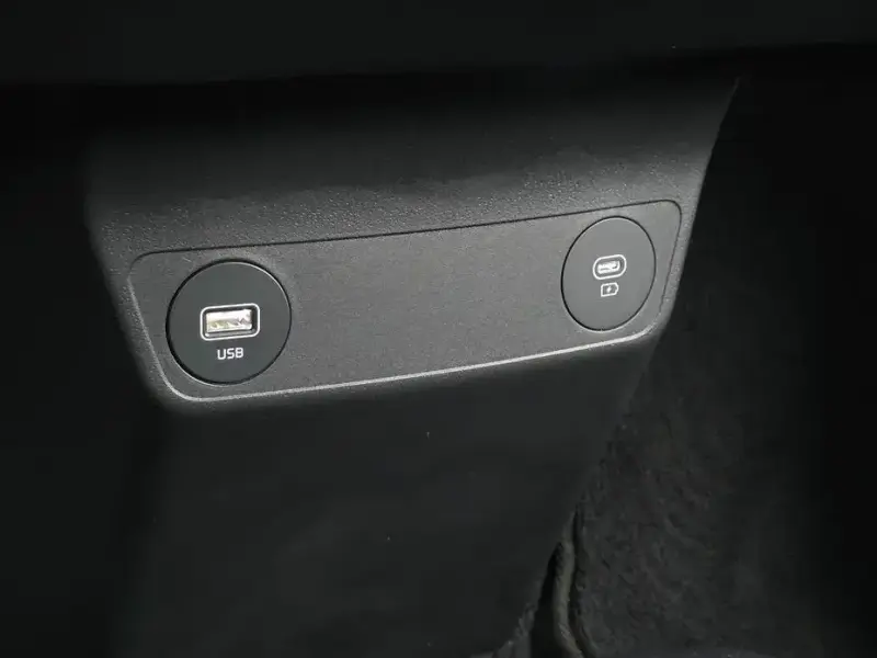 2023 Kia EV6 с пробегом 24 725 км