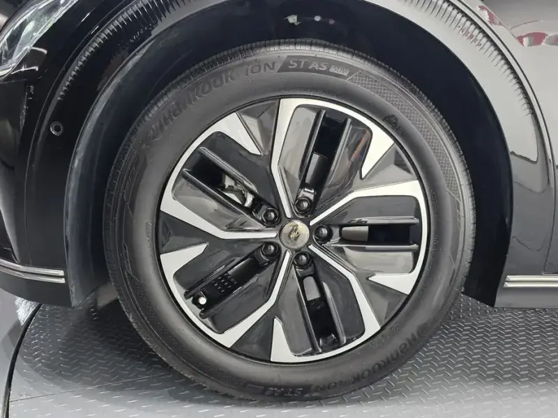 2022 Kia EV6 с пробегом 83 545 км
