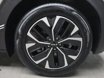 2023 Kia EV6 с пробегом 24 725 км