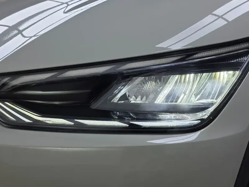 2023 Kia EV6 с пробегом 24 725 км