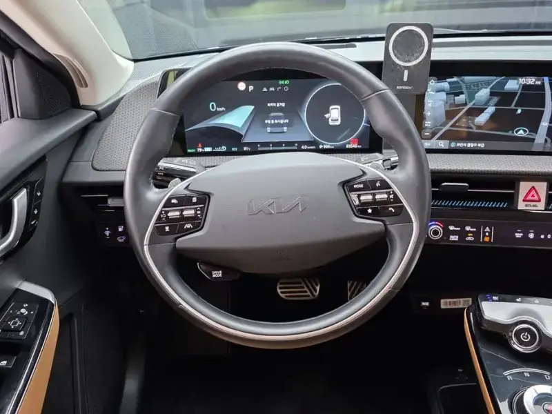 2022 Kia EV6 с пробегом 83 545 км
