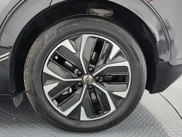 2022 Kia EV6 с пробегом 83 545 км