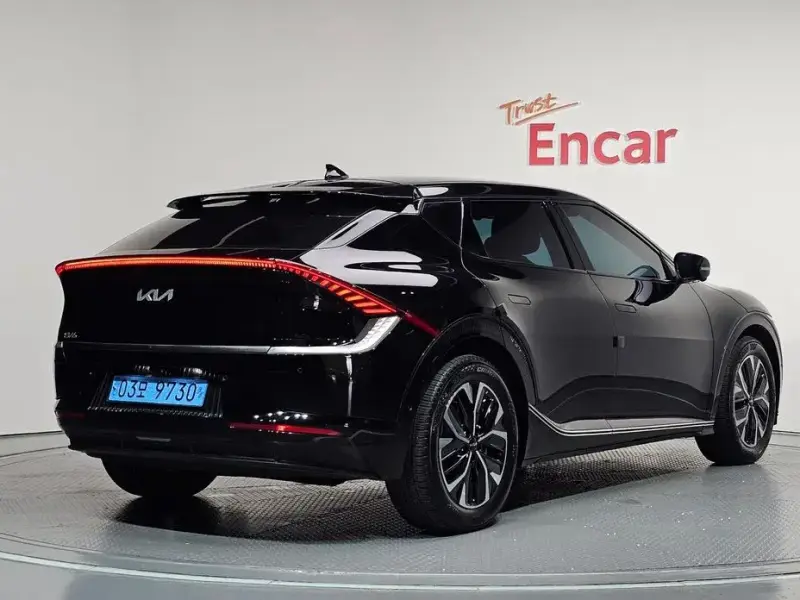 2023 Kia EV6 с пробегом 25 430 км