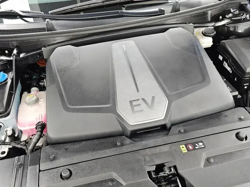 2023 Kia EV6 с пробегом 25 430 км