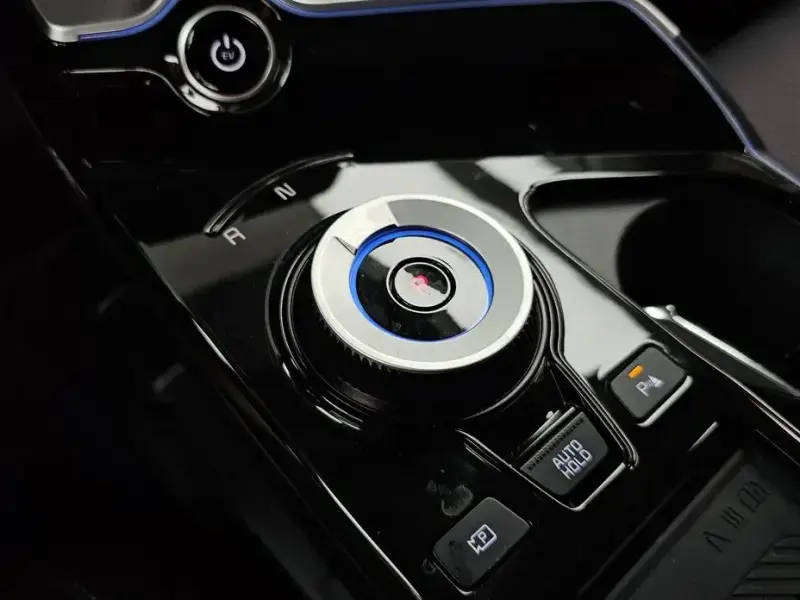 2023 Kia EV6 с пробегом 25 430 км