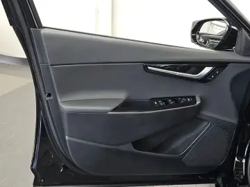 2023 Kia EV6 с пробегом 25 430 км