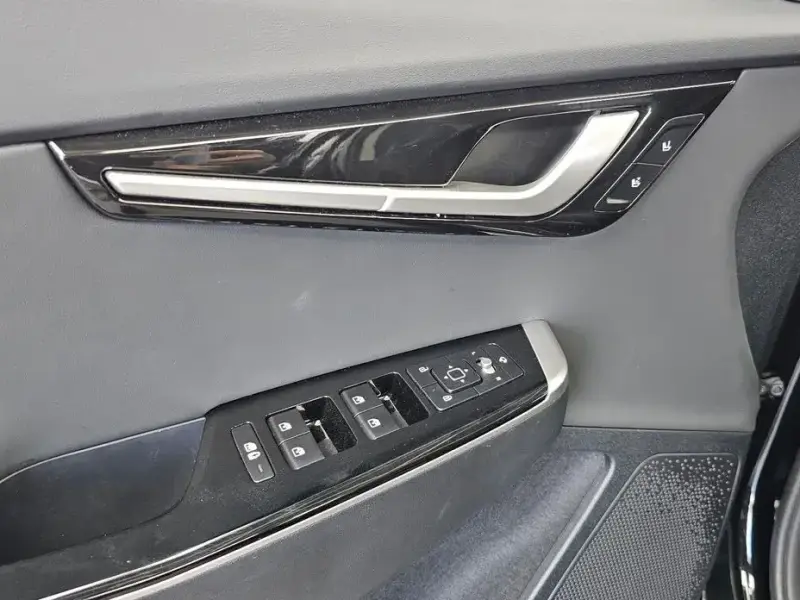 2023 Kia EV6 с пробегом 25 430 км