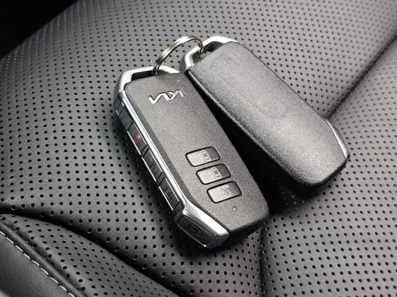 2023 Kia EV6 с пробегом 25 430 км