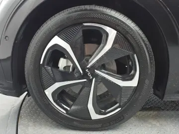 2022 Kia EV6 с пробегом 95 981 км