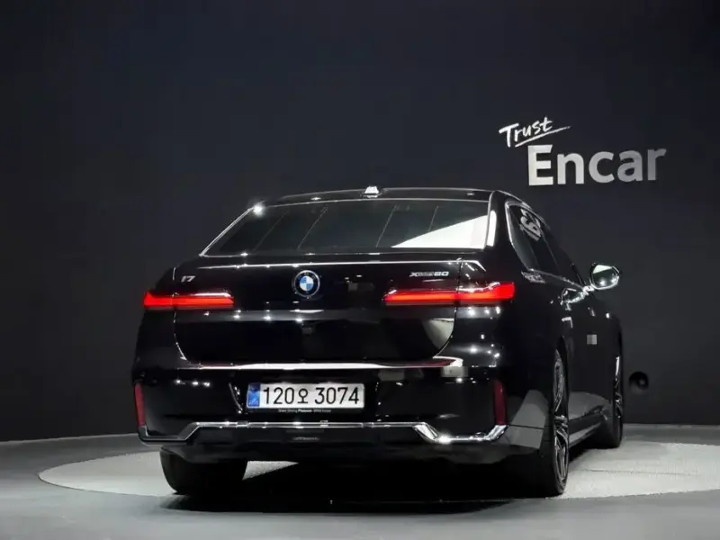 2024 BMW i7 с пробегом 58 693 км