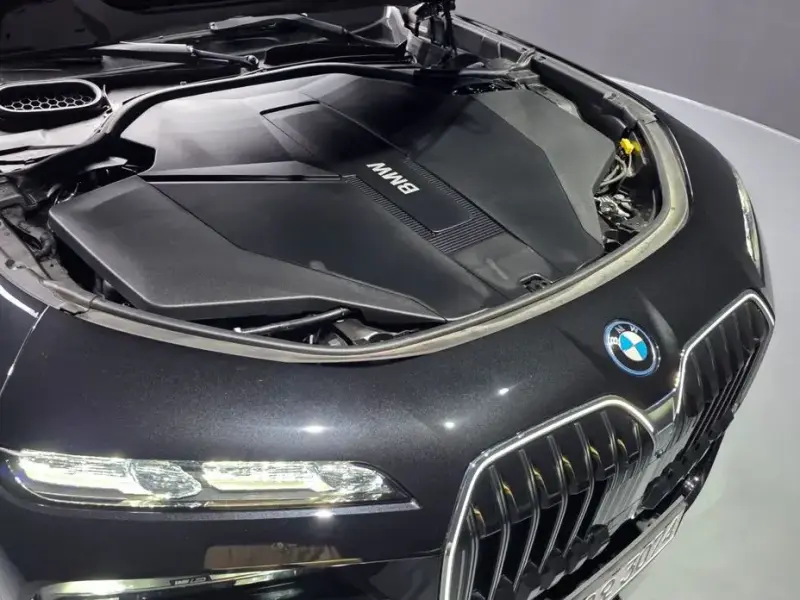 2024 BMW i7 с пробегом 58 693 км