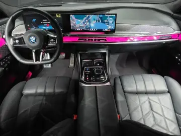 2024 BMW i7 с пробегом 58 693 км