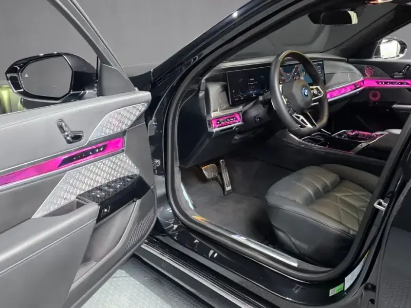 2024 BMW i7 с пробегом 58 693 км