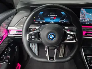2024 BMW i7 с пробегом 58 693 км