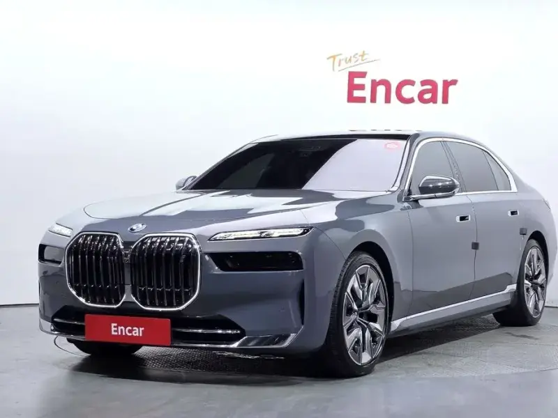 2023 BMW i7 с пробегом 50 459 км