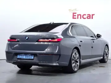 2023 BMW i7 с пробегом 50 459 км