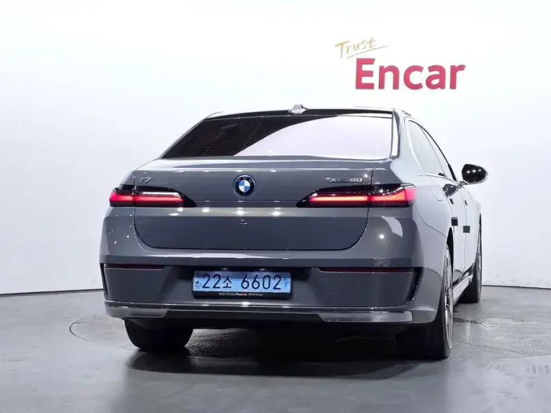 2023 BMW i7 с пробегом 50 459 км
