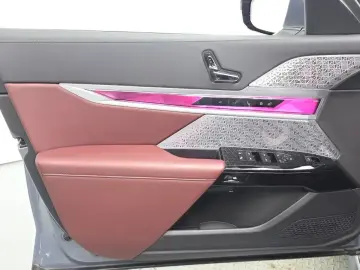 2023 BMW i7 с пробегом 50 459 км