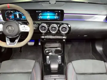 2021 Mercedes-Benz CLA с пробегом 75 942 км
