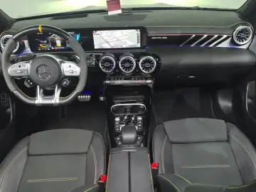 2023 Mercedes-Benz CLA с пробегом 33 633 км