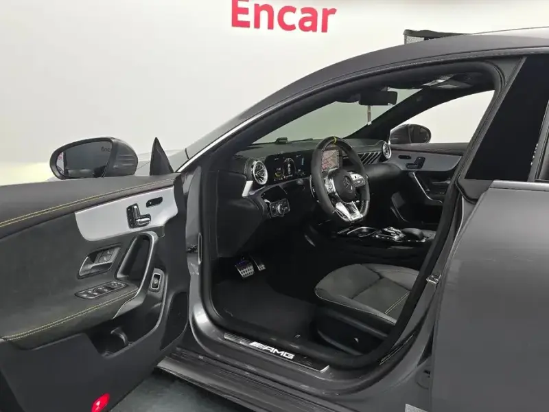 2023 Mercedes-Benz CLA с пробегом 33 633 км
