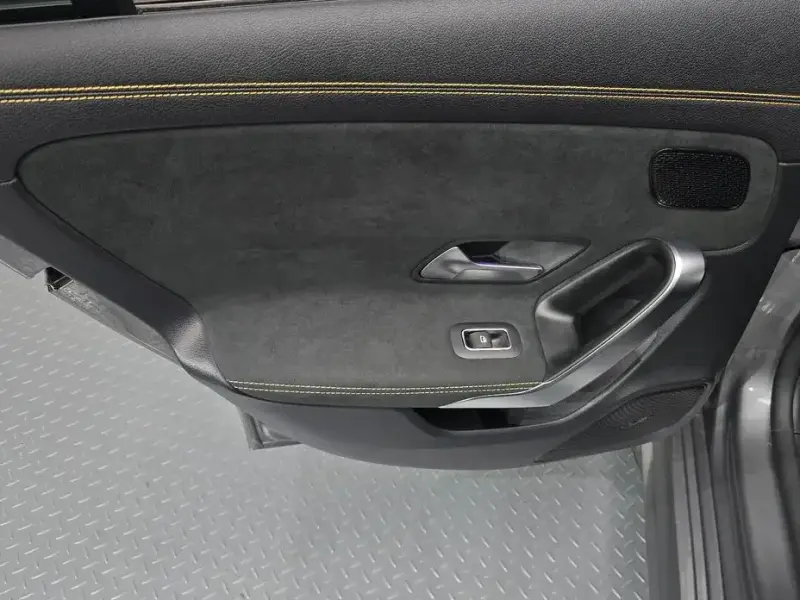 2023 Mercedes-Benz CLA с пробегом 33 633 км