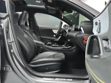 2023 Mercedes-Benz CLA с пробегом 33 633 км