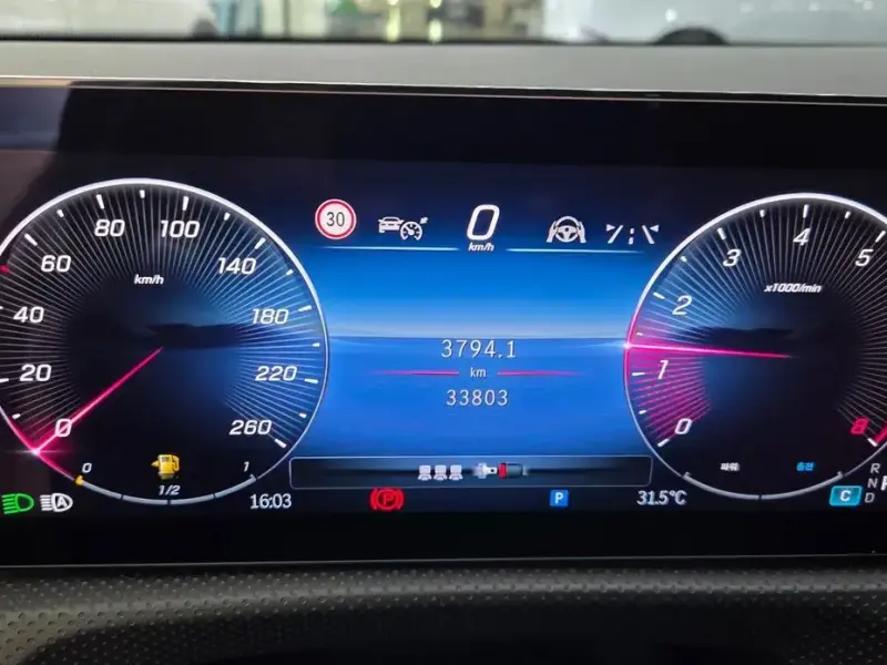 2024 Mercedes-Benz CLA с пробегом 33 803 км