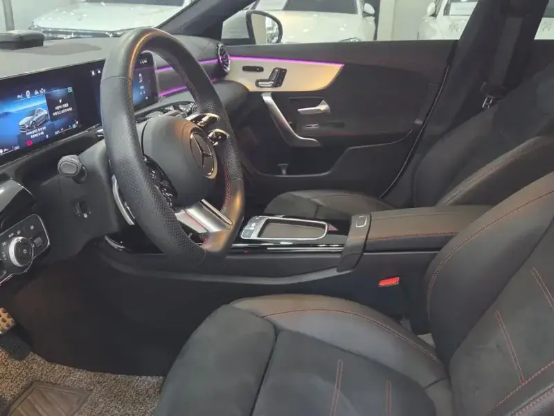 2024 Mercedes-Benz CLA с пробегом 33 803 км