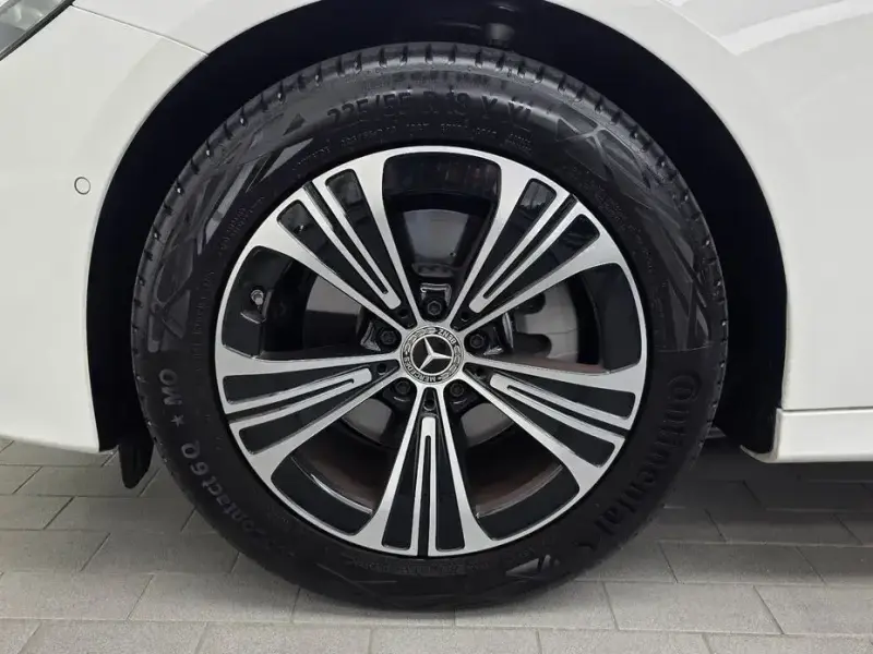 2025 Mercedes-Benz E-Класс с пробегом 3 860 км