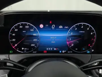 2025 Mercedes-Benz E-Класс с пробегом 3 860 км