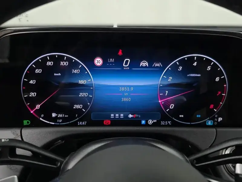 2025 Mercedes-Benz E-Класс с пробегом 3 860 км