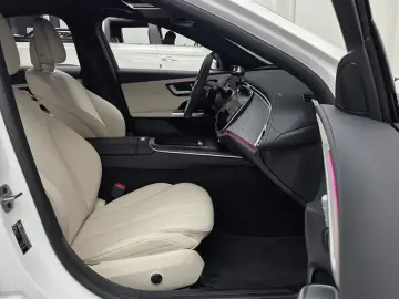 2025 Mercedes-Benz E-Класс с пробегом 3 860 км