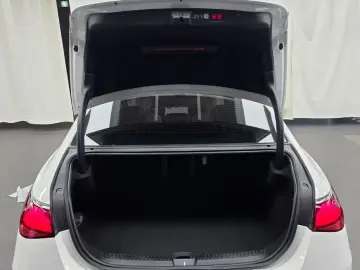 2025 Mercedes-Benz E-Класс с пробегом 3 860 км