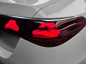 2025 Mercedes-Benz E-Класс с пробегом 3 860 км