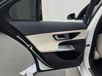 2025 Mercedes-Benz E-Класс с пробегом 3 860 км