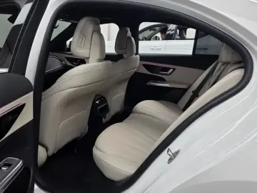 2025 Mercedes-Benz E-Класс с пробегом 3 860 км