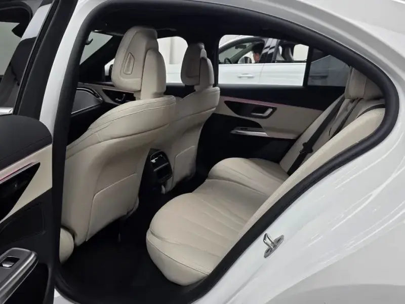 2025 Mercedes-Benz E-Класс с пробегом 3 860 км