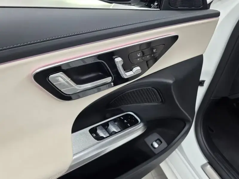 2025 Mercedes-Benz E-Класс с пробегом 3 860 км