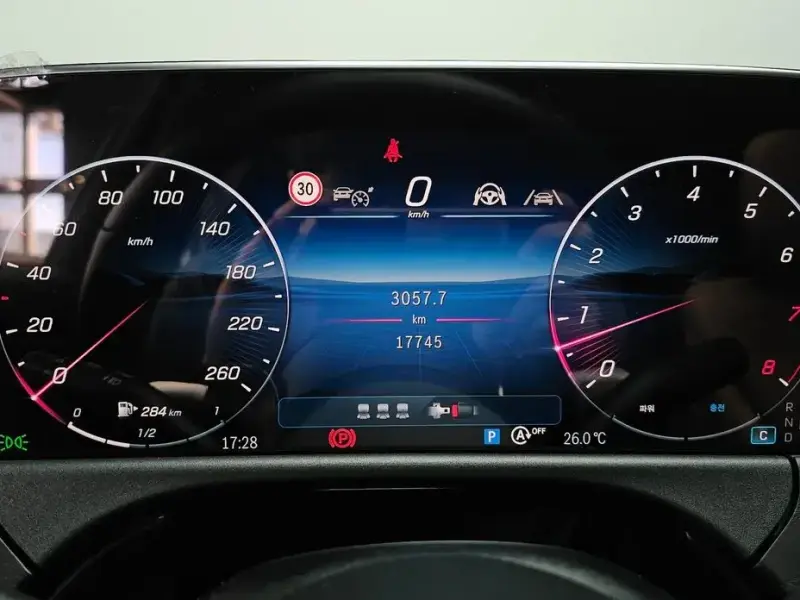2024 Mercedes-Benz E-Класс с пробегом 17 745 км