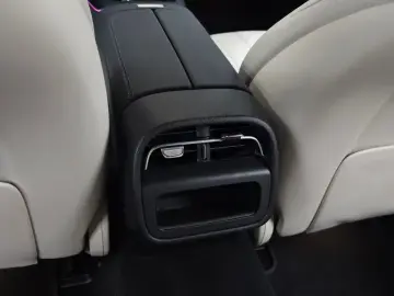 2025 Mercedes-Benz E-Класс с пробегом 3 860 км