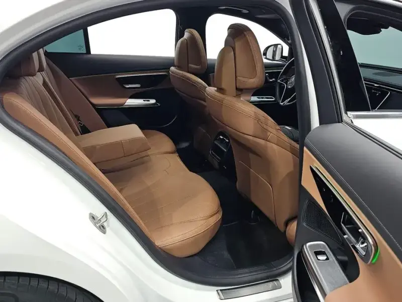 2024 Mercedes-Benz E-Класс с пробегом 17 745 км