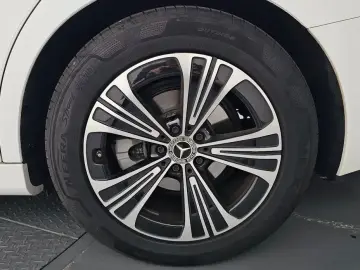 2024 Mercedes-Benz E-Класс с пробегом 17 745 км