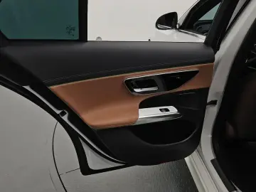 2024 Mercedes-Benz E-Класс с пробегом 17 745 км